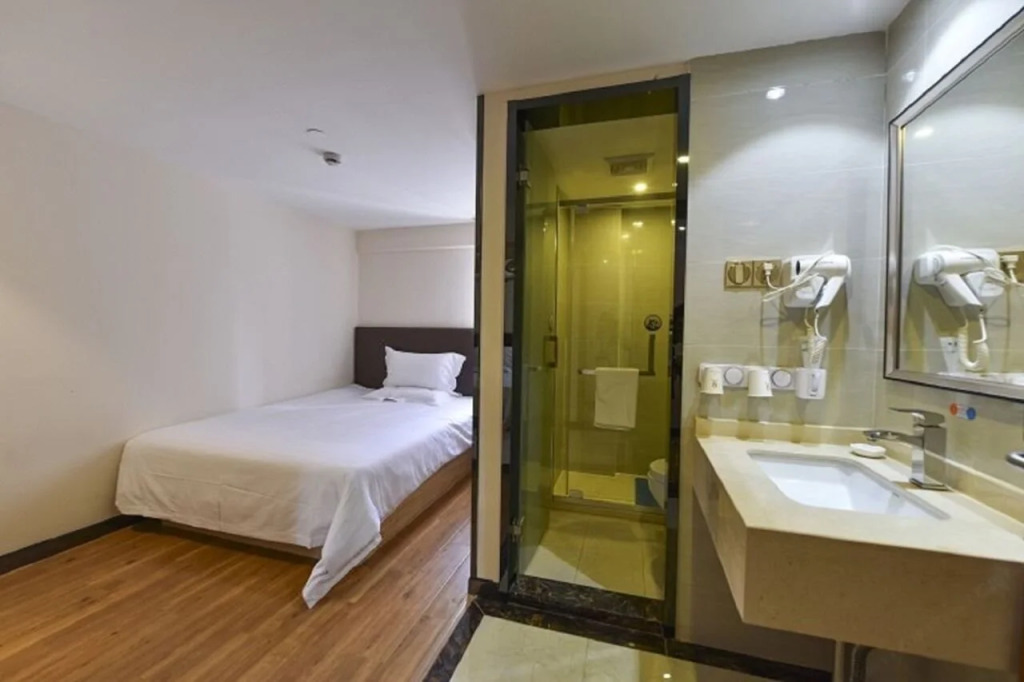 7 Days Premium (Shanghai Wildlife Park Huinan)