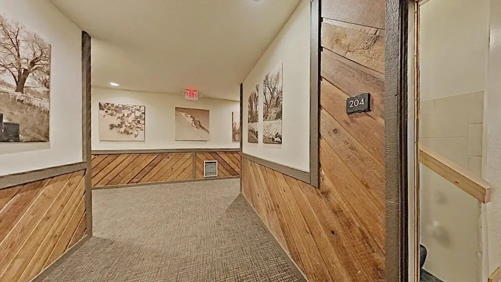 St, Anton Street View 2-Bedroom Condo with full kitchen