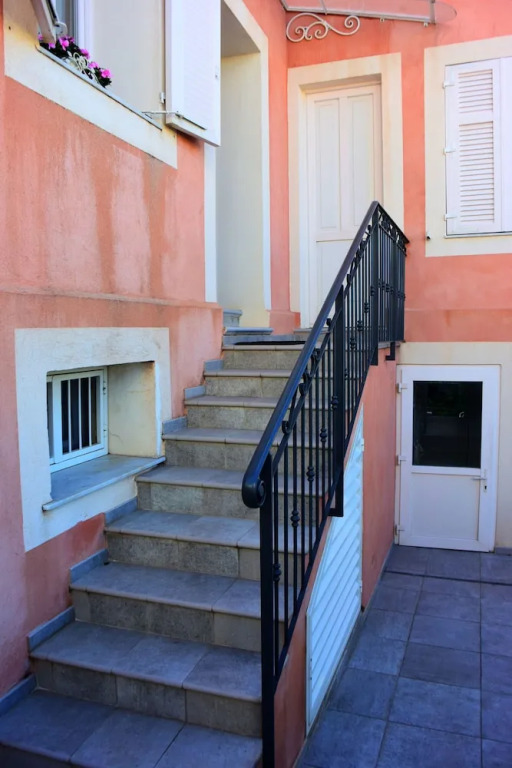 Bel appartement 3P dans villa