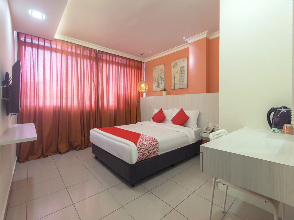 OYO 761 City Hotel