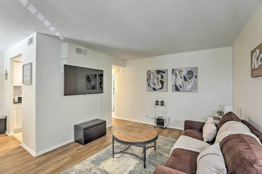 Cozy Hanahan Condo w/ Cooper River Access!