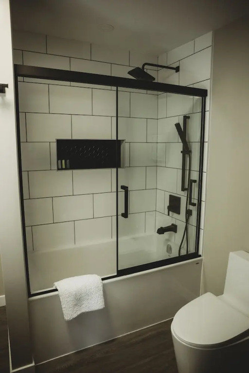 Riverside Suites