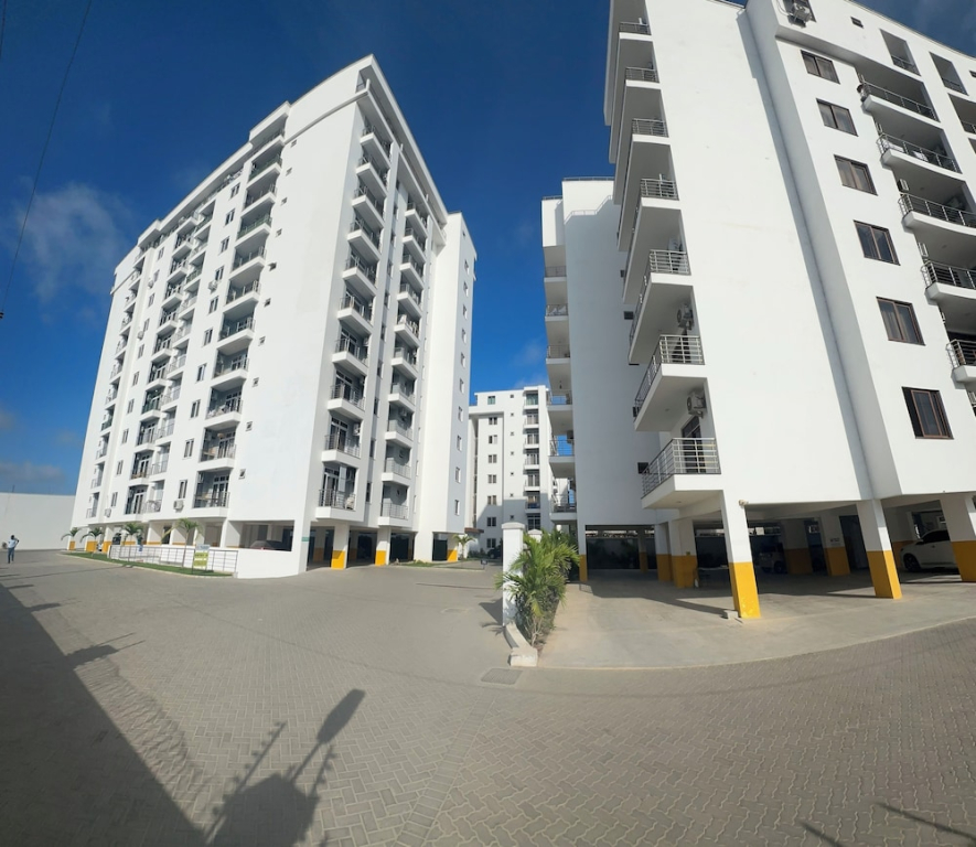 Aqua Gardens Apartments