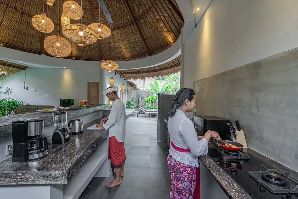 Brand new Luxury 3BR villa Ethnic Ubud 4