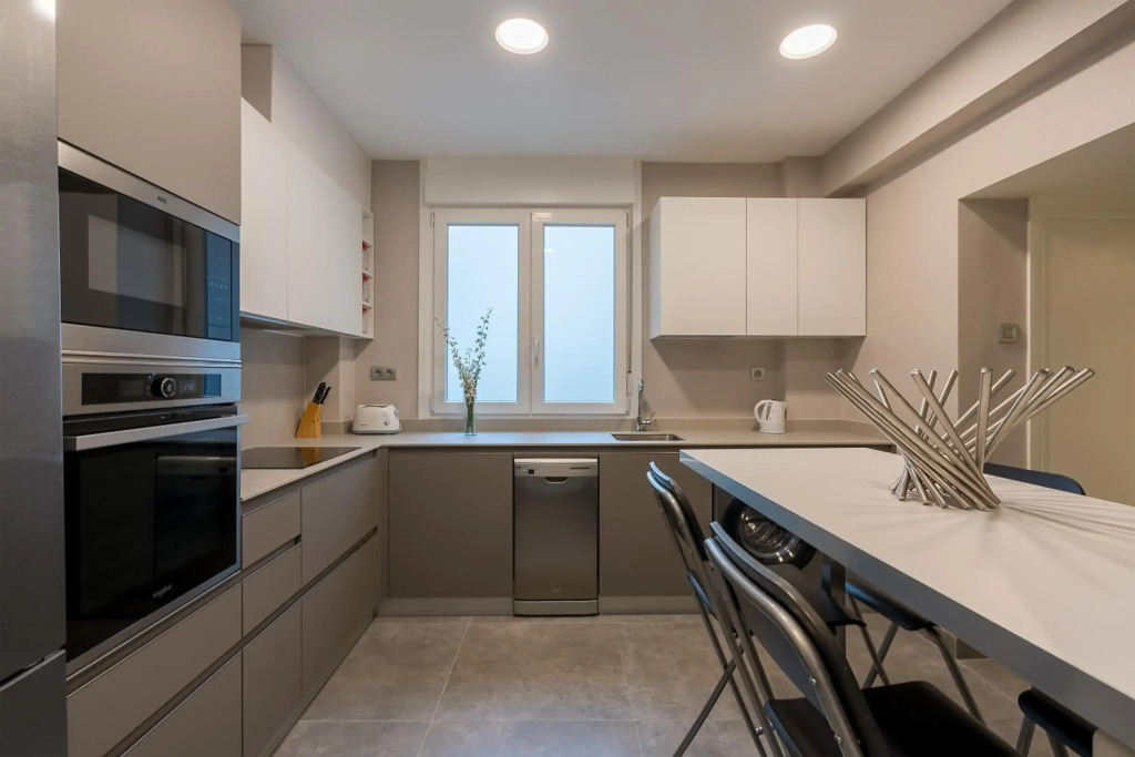 Ibarrola Apartment by People Rentals