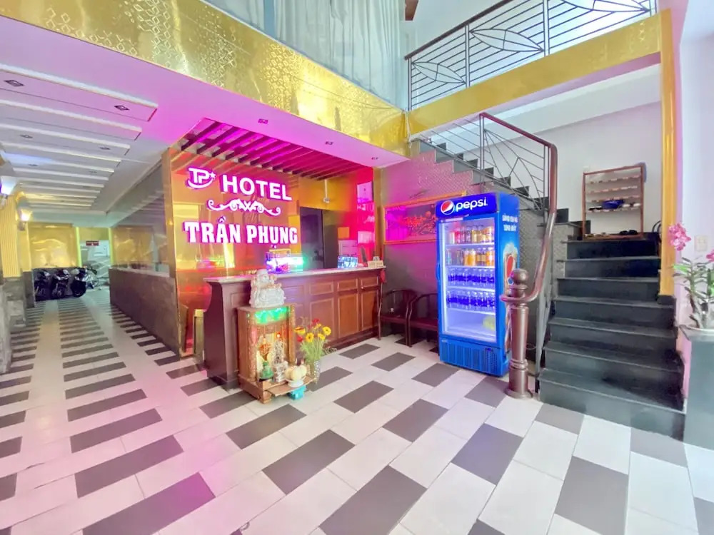 TRAN PHUNG HOTEL