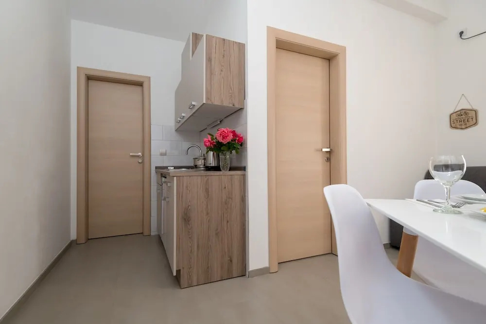 Apartments Livaja