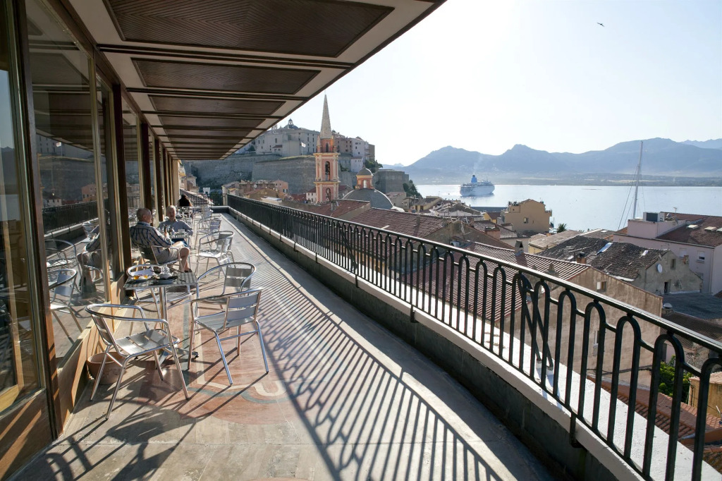 Grand Hotel