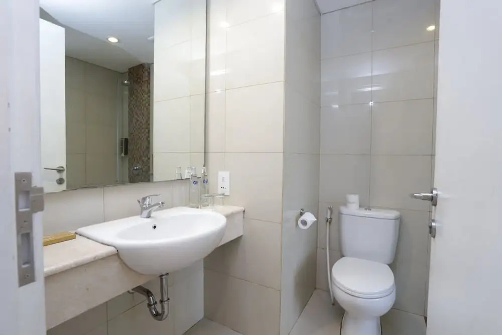 RedDoorz Plus near Mall Bali Galeria 2