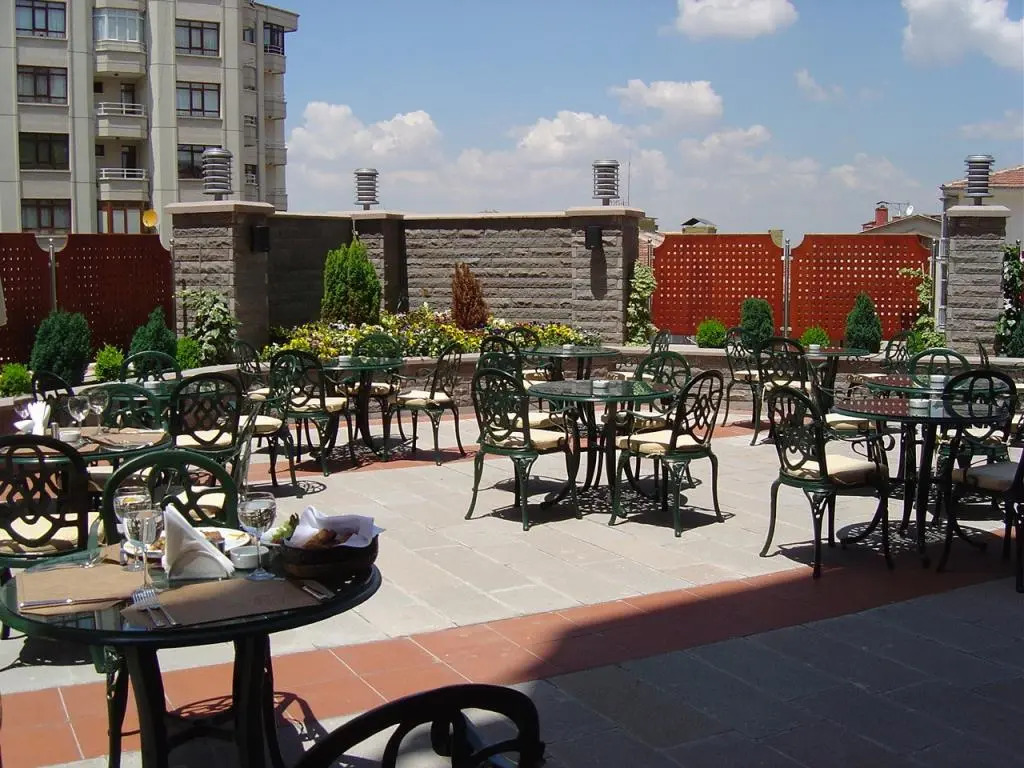 Hotel Midi