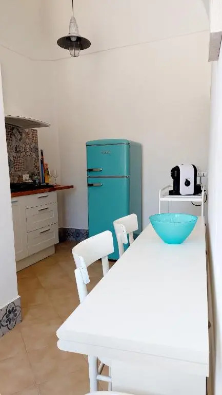 Casa Blue Windows p1