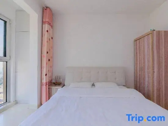 West Coast Seaview Apartment