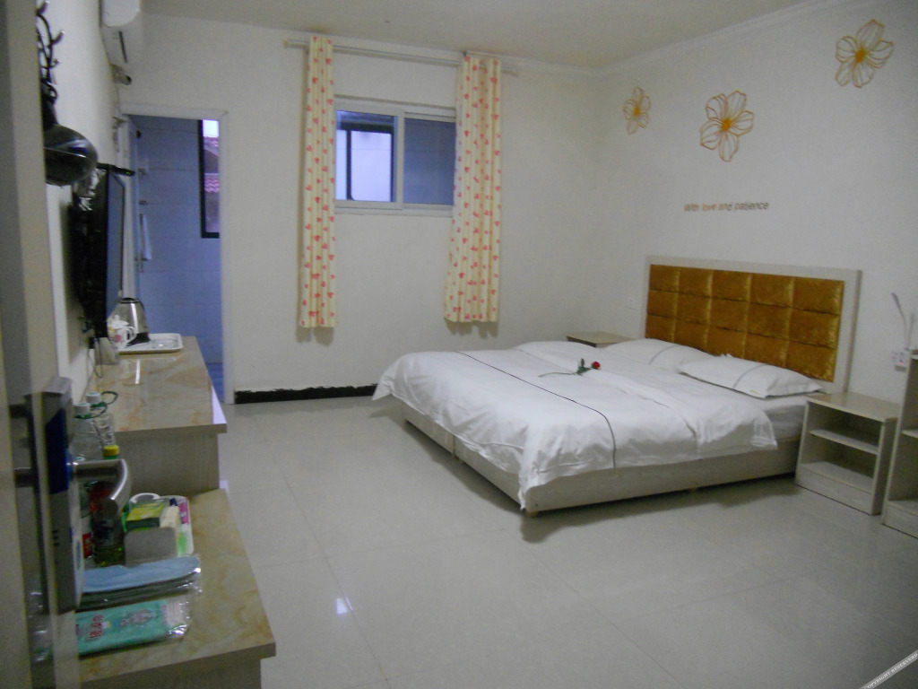 Tokyo Holiday Inn (Kaifeng Qingming Shangheyuan Henan University Jinming Campus)