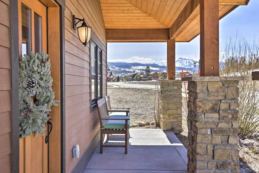 Mtn-view Fraser Home w/ Hot Tub - Near Skiing!