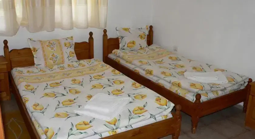 Hotel Pri Chakara