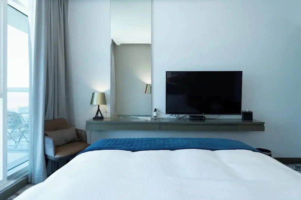 B. Bay centrally located Cozy Studio