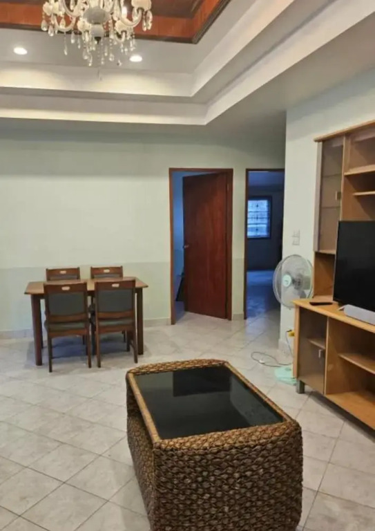 Room in Guest Room - Stunning Home Great Location