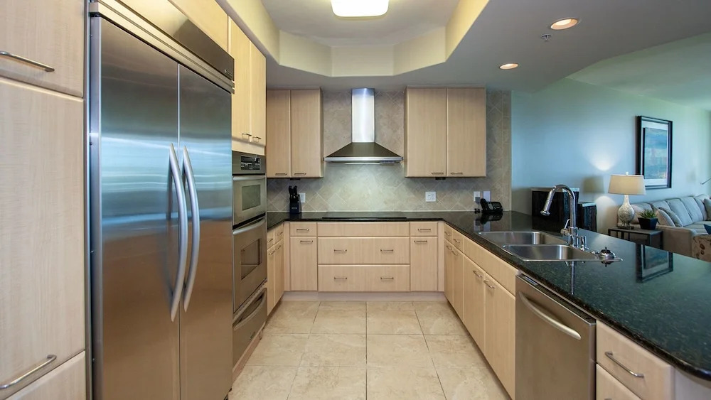 Two Bedroom Condo Stunning Views - Unit Crc0216