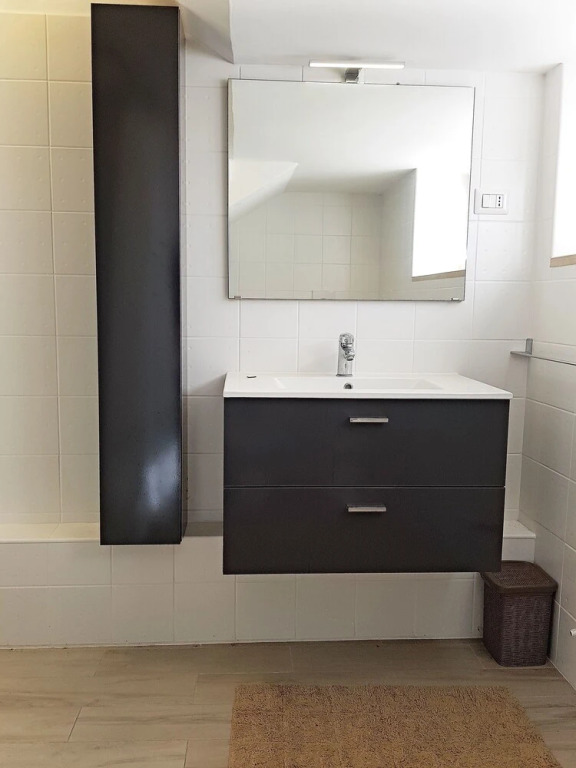 Cary-Villa 300mt dal mare