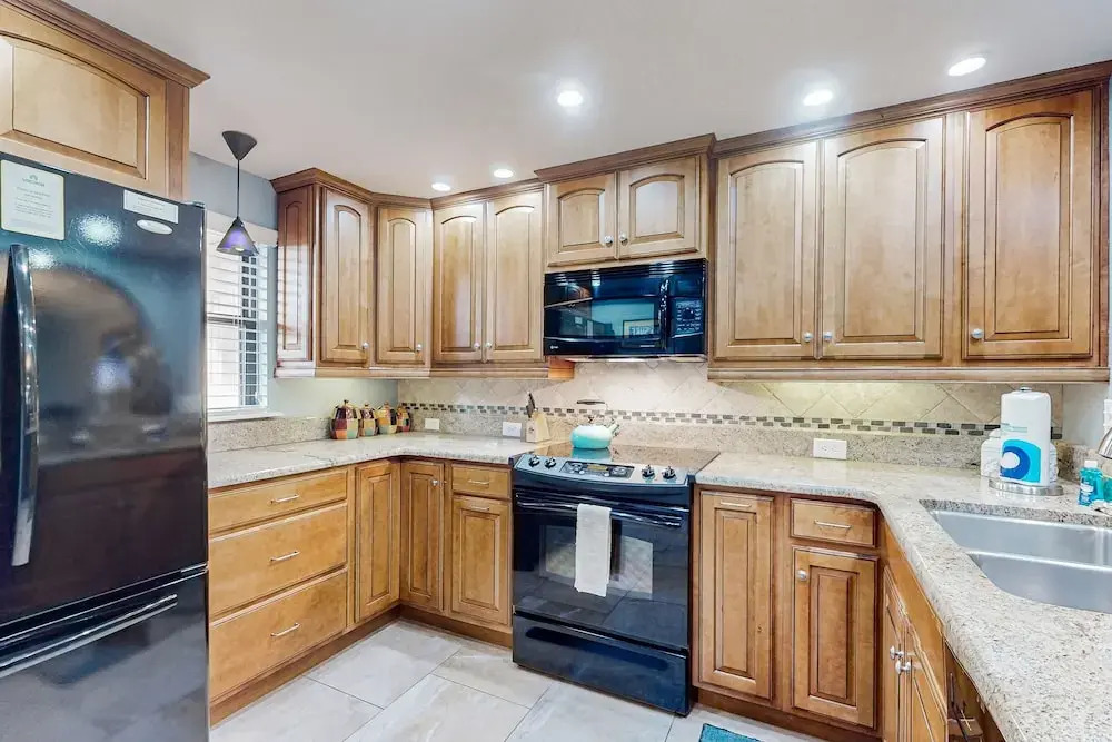 Oceanfront Community w/ Pool, Walk to Beach! condo
