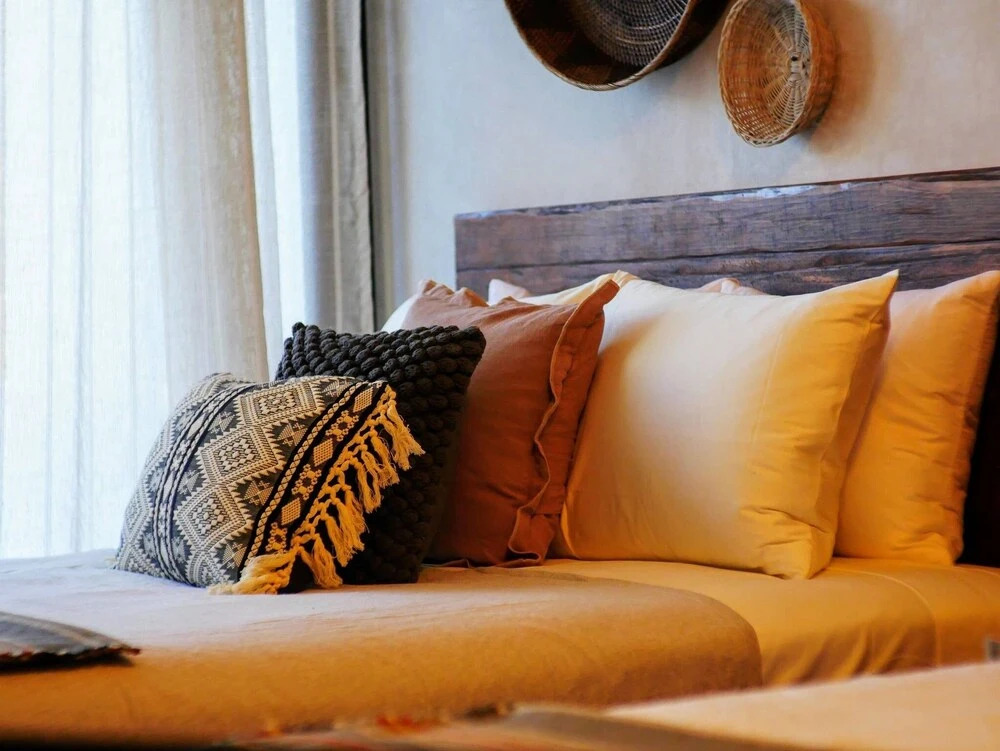 2 Br Apt. with Private Plunge Pool plus 2 other Common Pools, for up to 8 sleeps