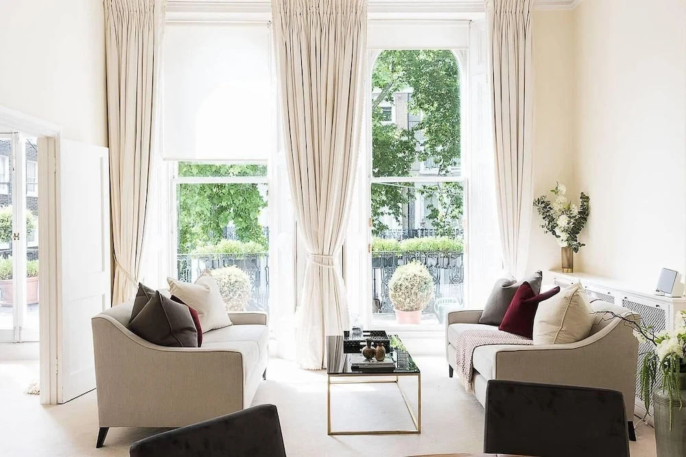 Huge, Regal 2BR Apartment Right next to Harrods!