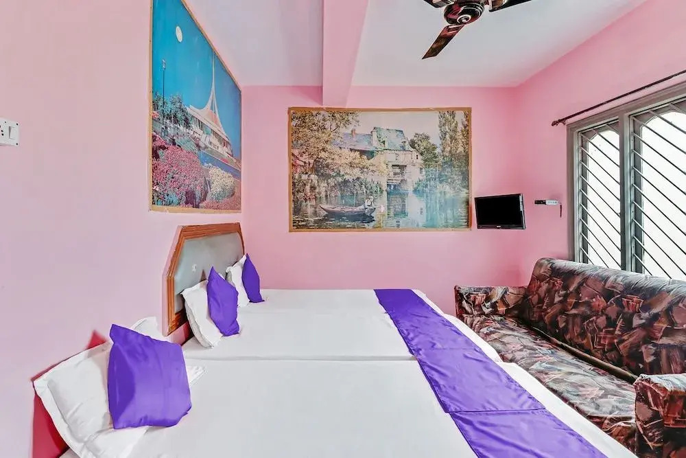 Spot on 49092 Hotel Prakruthi Boarding & Lodging