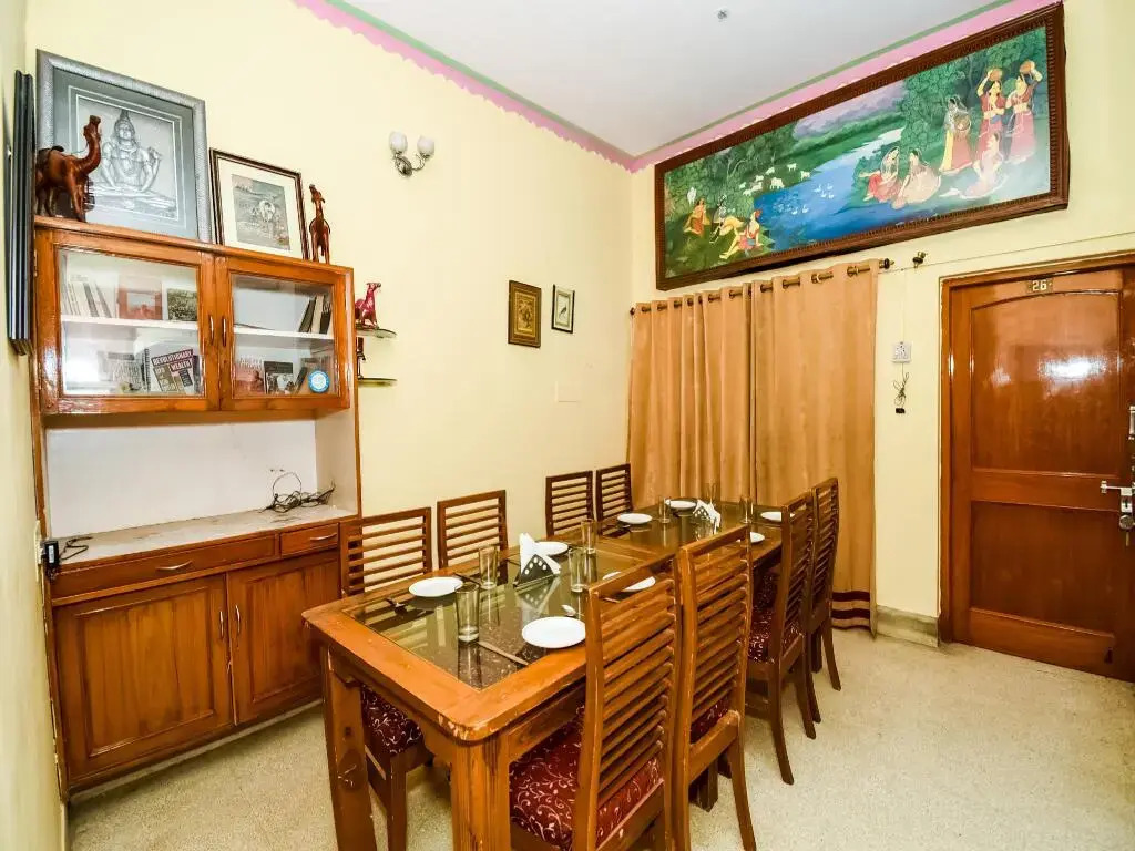 Poonam Guest House by OYO Rooms