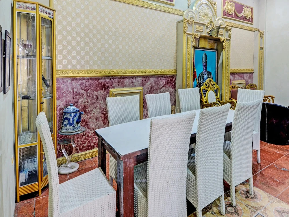 OYO 92206 Maharani Guest House Syariah