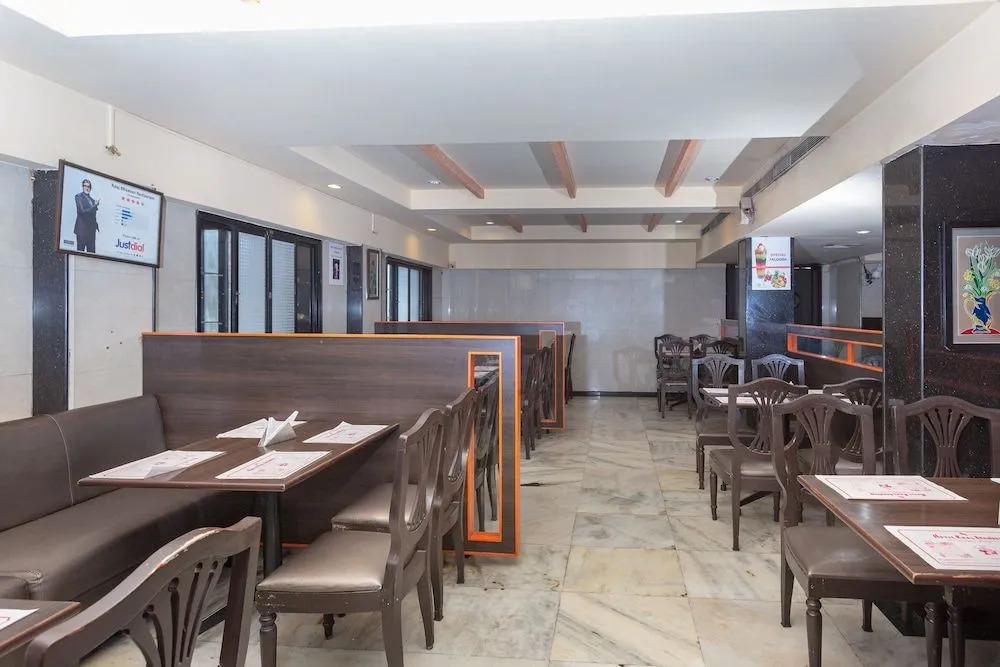 Hotel Raaj Bhaavan