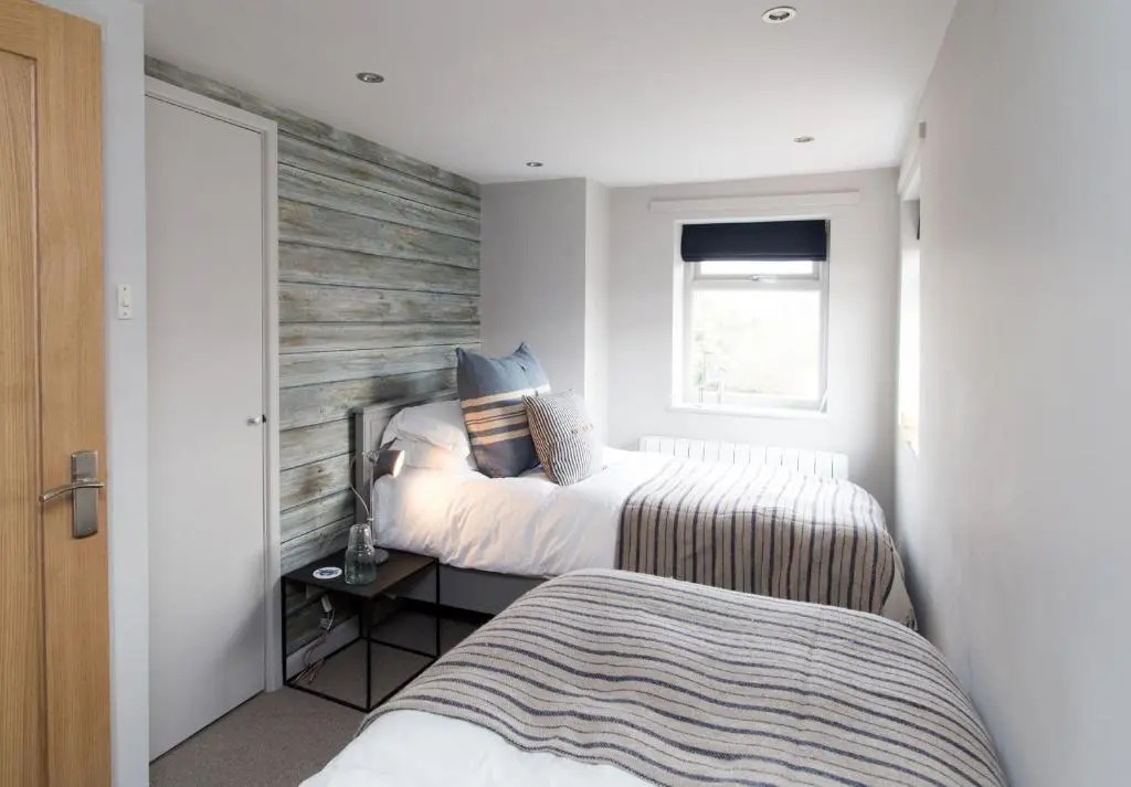 No33 Hillview Lodge