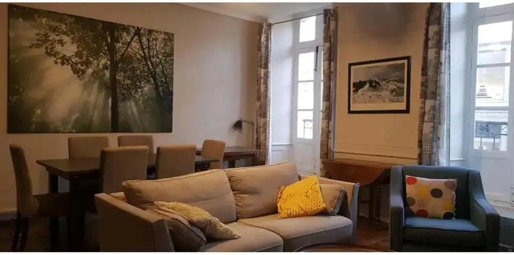 Mairie -Appt 75m2 -3 Chbres Separees