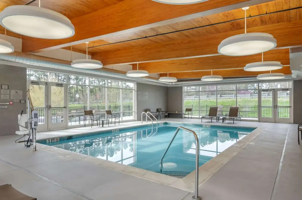 Country Inn & Suites by Radisson, Charlottesville-UVA, VA