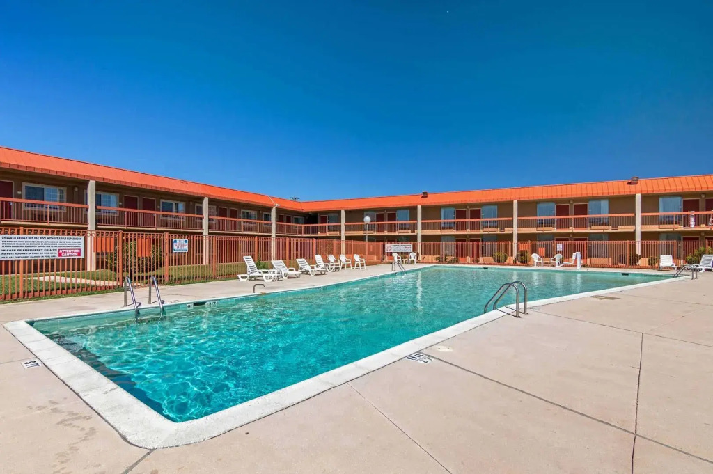 Texas Inn & Suites