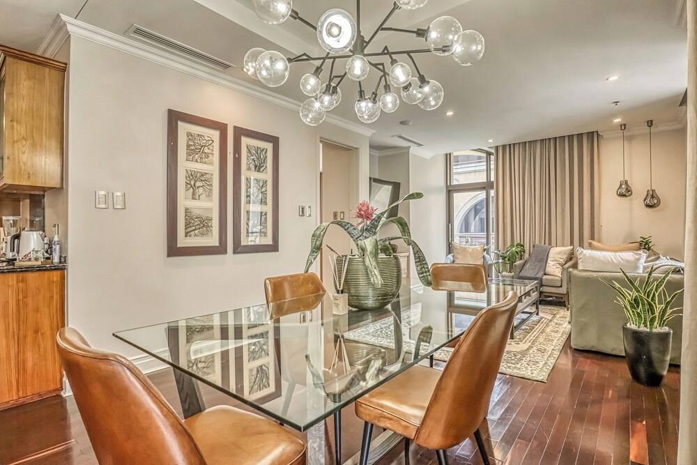 Luxurious Two-Bedroom Apartment