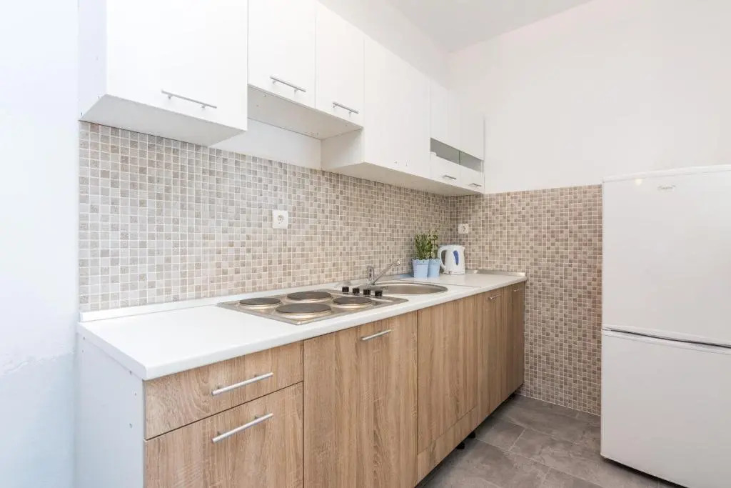 Pasko 4 modern furnished ap for 7