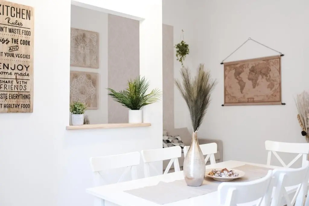 White Fanti Apartment