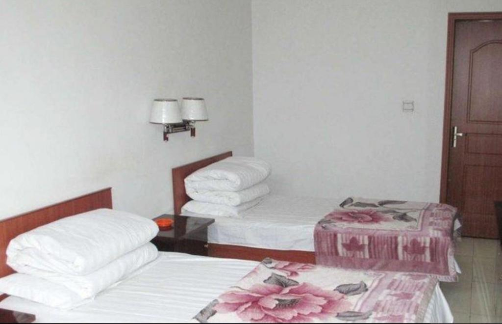 Xinlong Hotel