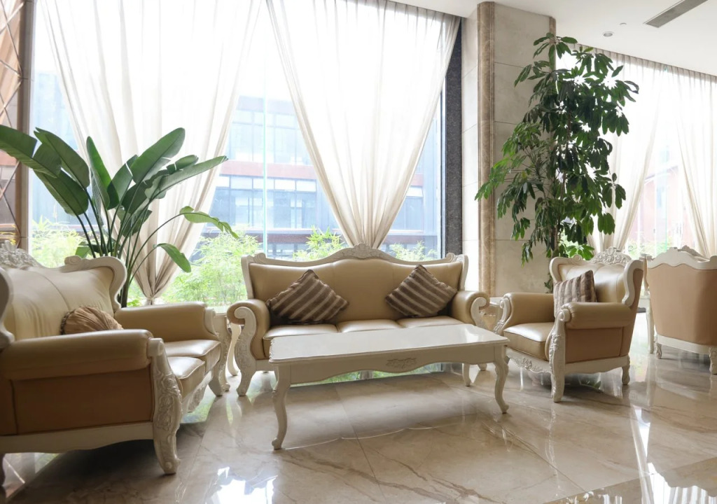 Swan Lake Hotel