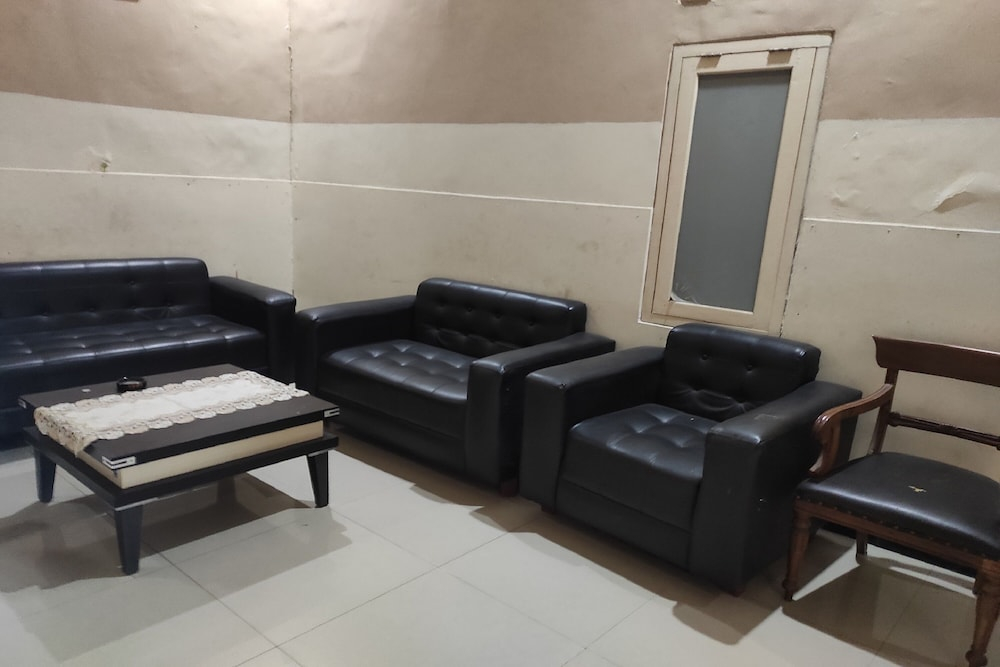 Hotel O Wisma Tulip Near Masjid Besar Desa Tanabangka