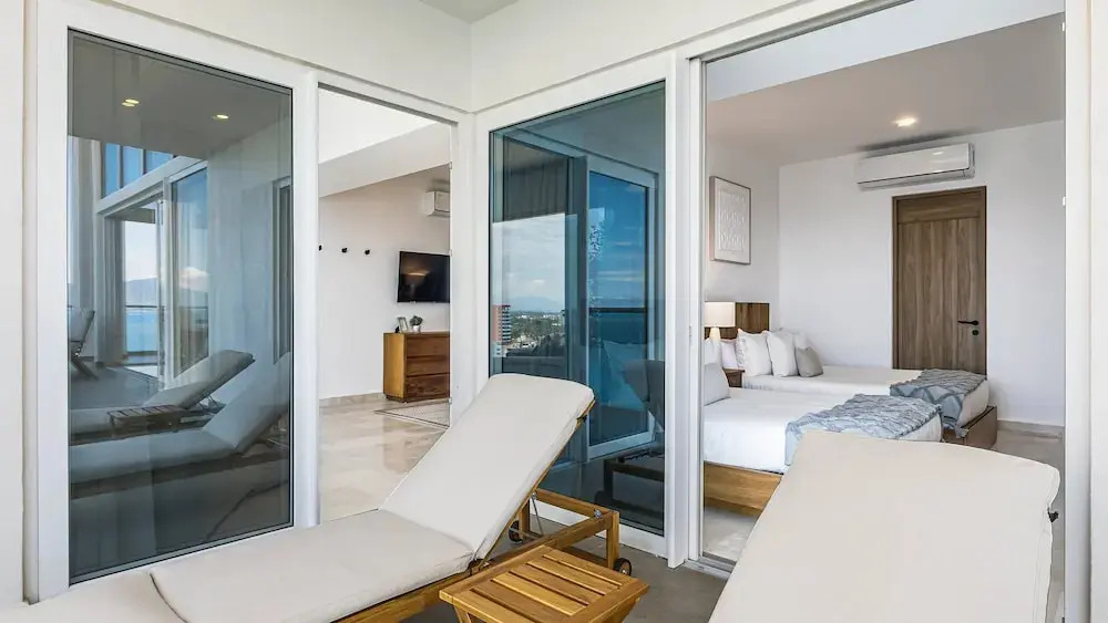 4BR  Luxury Penthouse with Ocean Views