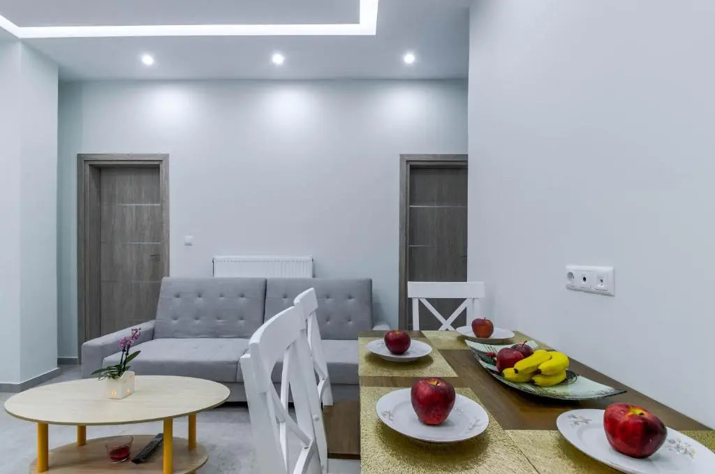 Renovated 2BD house close to Pireus port