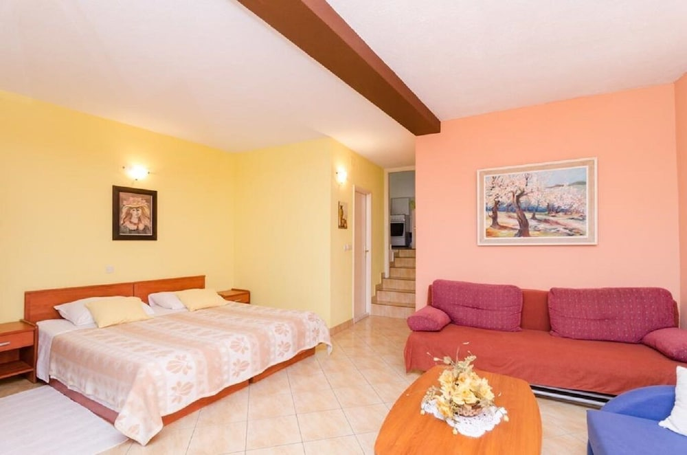 Apartment Oli