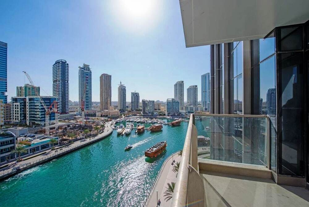 Gorgeous apartment with Marina view