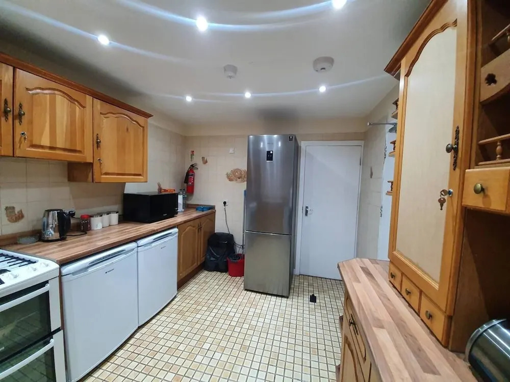 Lovely 5-bed House in Essex