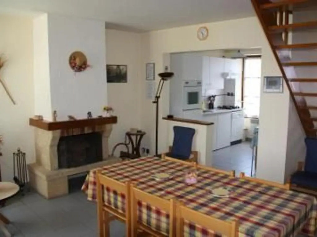 Gîte Saint-Léonard-des-Bois, 4 pièces, 6 personnes - FR-1-410-140