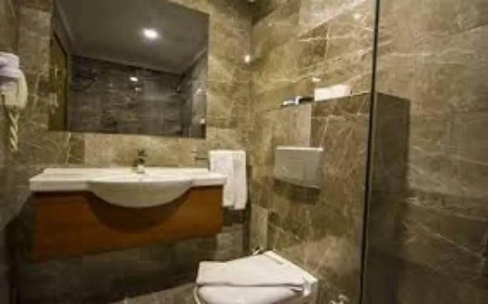 Hotel R Inn Delhi