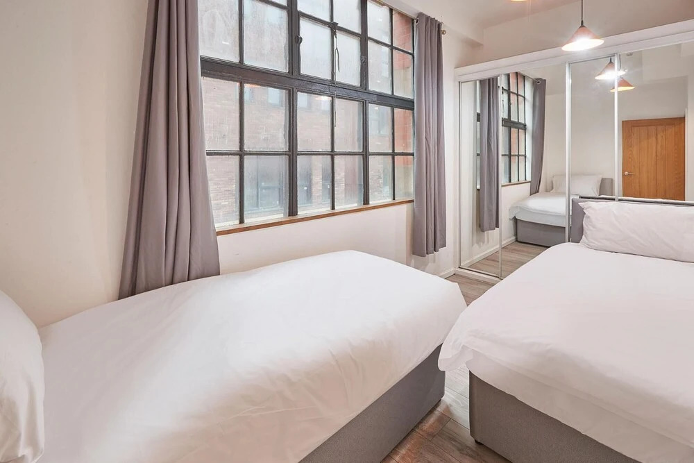 Concert Square Apartments By Happy Days