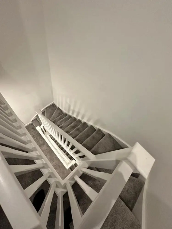Immaculate 4-bed House Near City Airport
