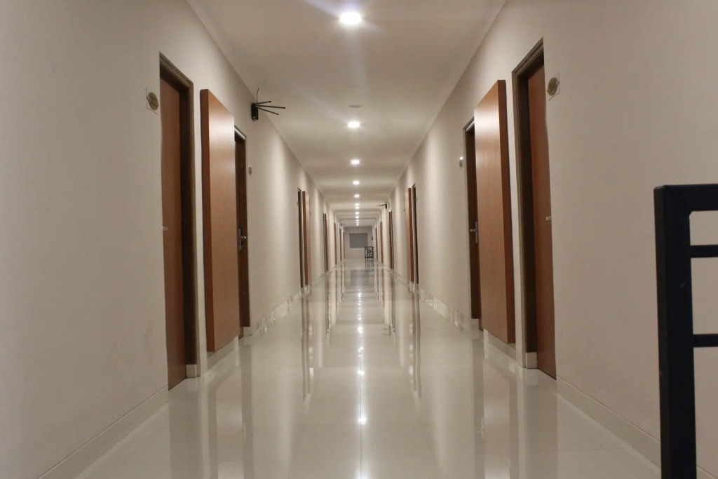 Mr J Suites Hotel Tegal